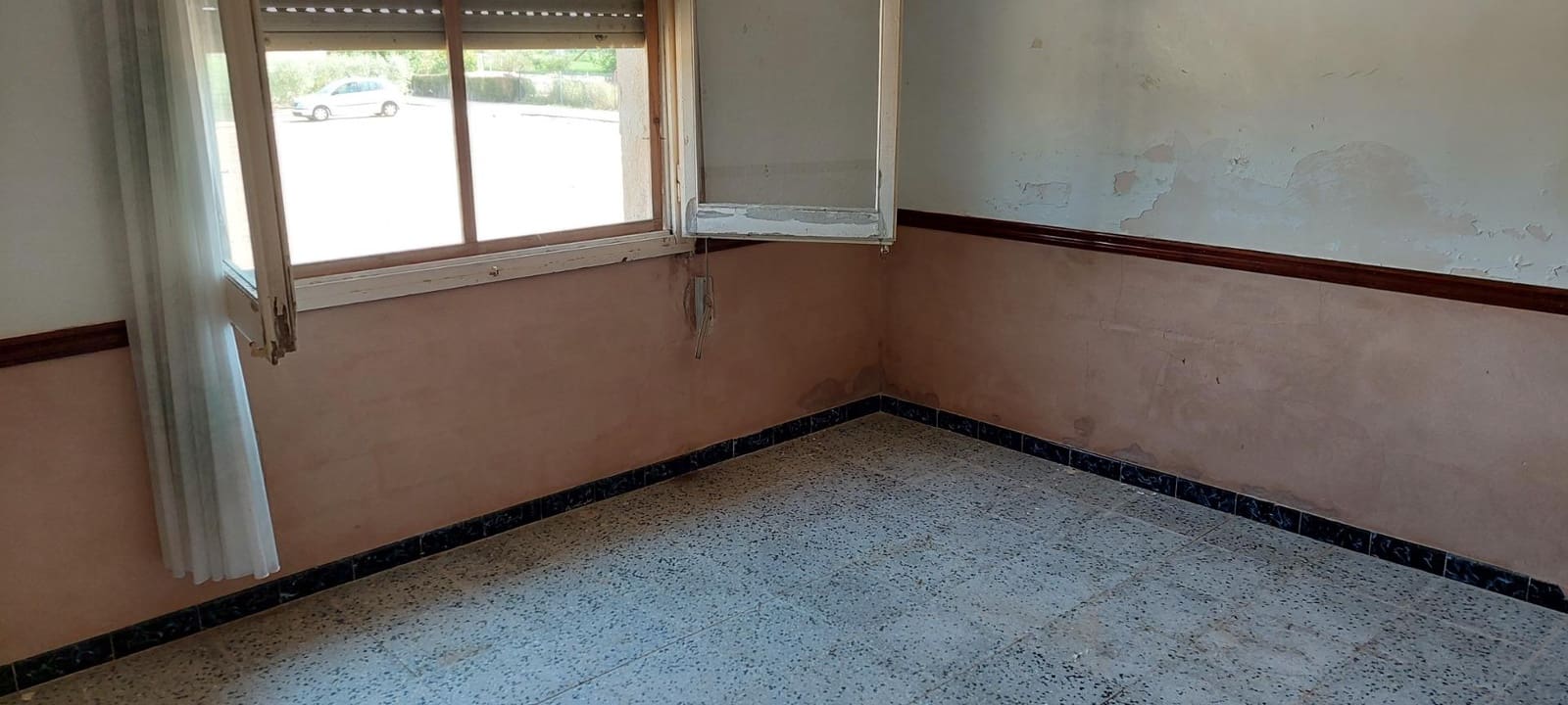 4 bedroom Townhouse for sale in Deltebre - € 99,000 (Ref: 9927396)