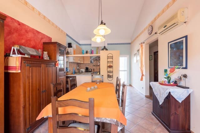 2 slaapkamer Villa te koop in Deltebre met zwembad - € 205.000 (Ref: 9970605)