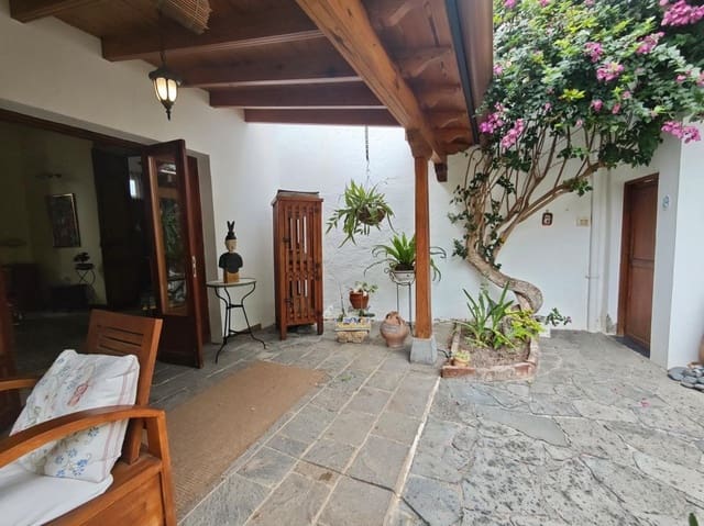 4 quarto Casa em Banda para venda em Garachico com garagem - 799 000 € (Ref: 10044832)