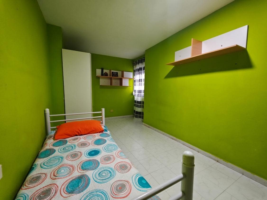 3 bedroom Apartment for sale in El Medano with garage - € 349,000 (Ref: 10049294)