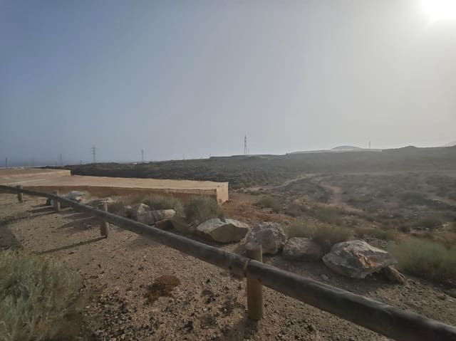 Landgrundstück zu verkaufen in San Isidro de Abona, Granadilla de Abona - 149.000 € (Ref: 10070932)