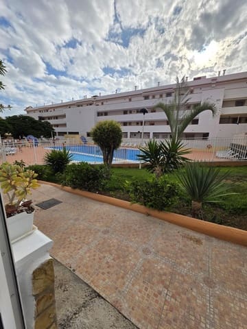 Adosado de 3 habitaciones en Torviscas Bajo, Adeje en venta con piscina garaje - 440.000 € (Ref: 10136086)