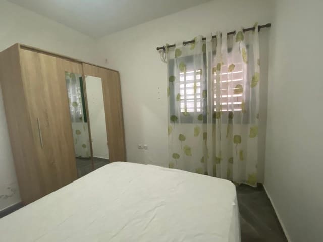 1 slaapkamer Appartement te huur in Granadilla de Abona - € 750 (Ref: 10136087)