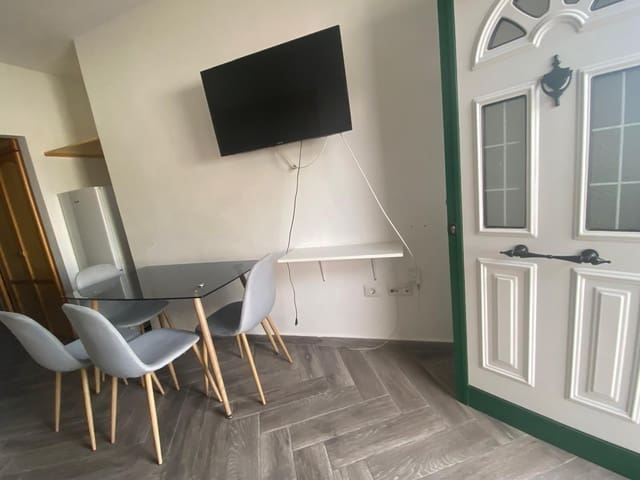 1 slaapkamer Appartement te huur in Granadilla de Abona - € 750 (Ref: 10136087)