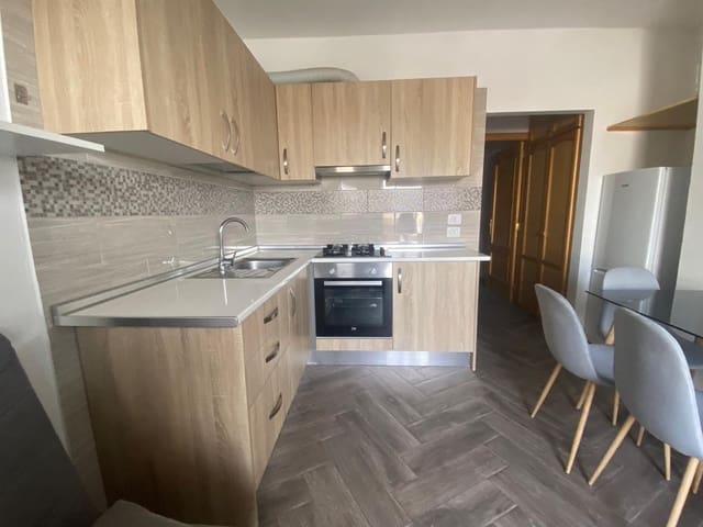 1 slaapkamer Appartement te huur in Granadilla de Abona - € 750 (Ref: 10136087)