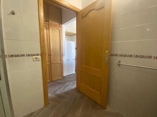 1 slaapkamer Appartement te huur in Granadilla de Abona - € 750 (Ref: 10136087)