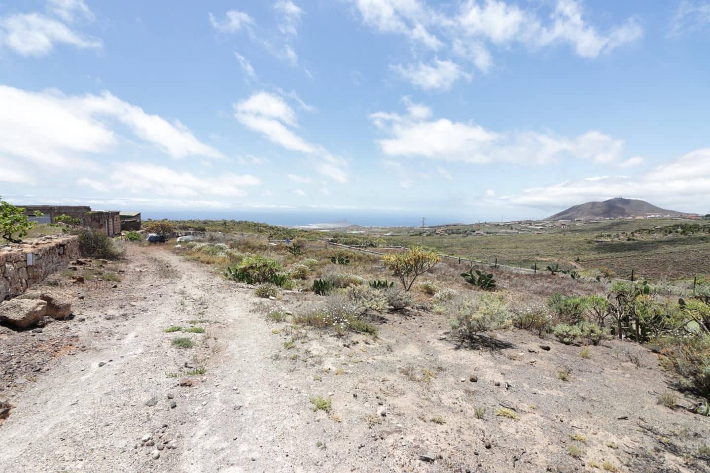 Terreno Não Urbanizado para venda em San Isidro de Abona - 190 000 € (Ref: 8557761)