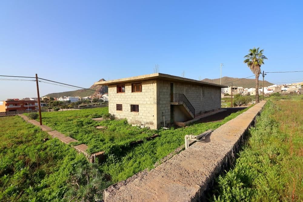 Grunde uden byggetilladelser til salg i Cabo Blanco - € 425.000 (Ref: 8557783)