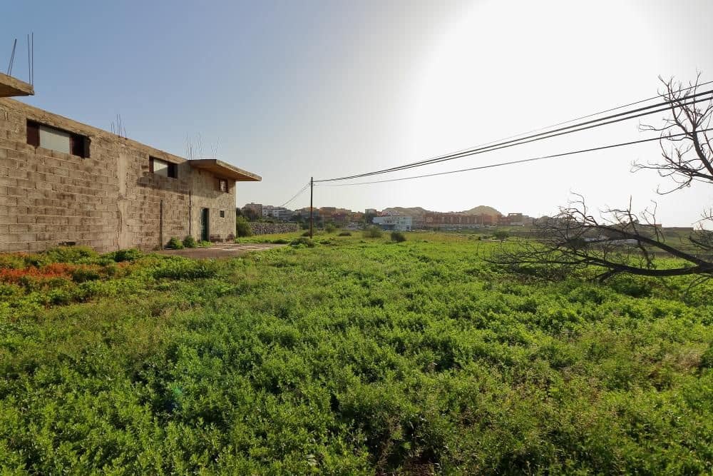 Grunde uden byggetilladelser til salg i Cabo Blanco - € 425.000 (Ref: 8557783)
