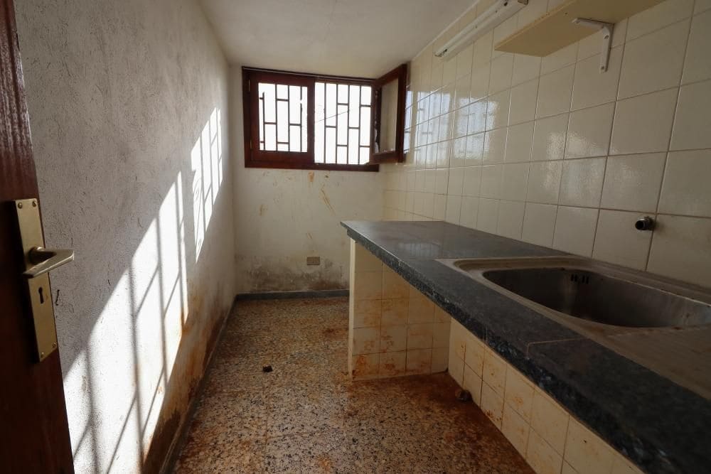 Grunde uden byggetilladelser til salg i Cabo Blanco - € 425.000 (Ref: 8557783)