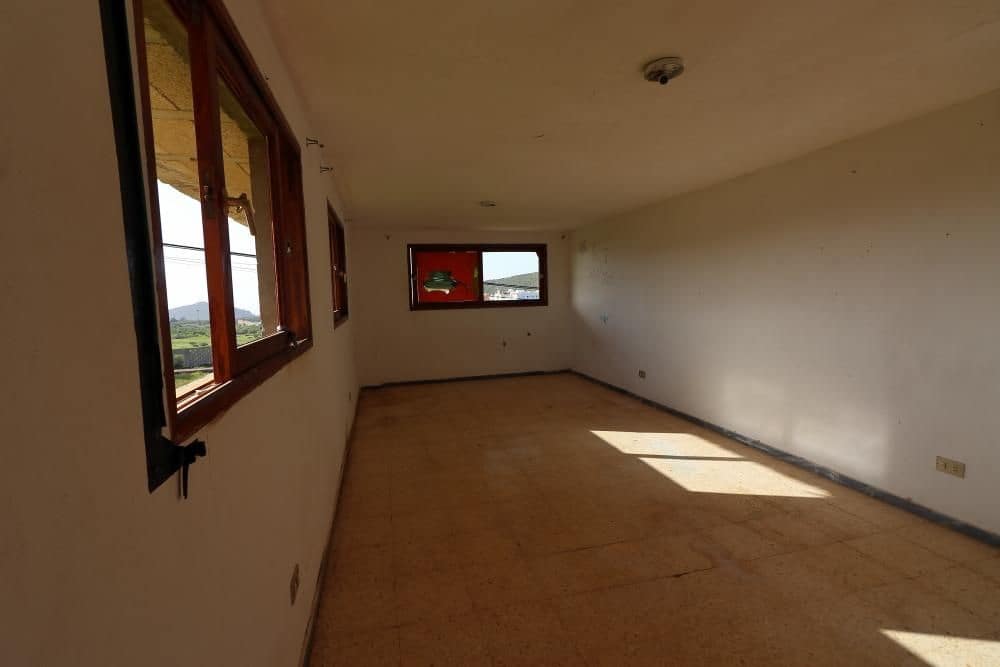 Grunde uden byggetilladelser til salg i Cabo Blanco - € 425.000 (Ref: 8557783)