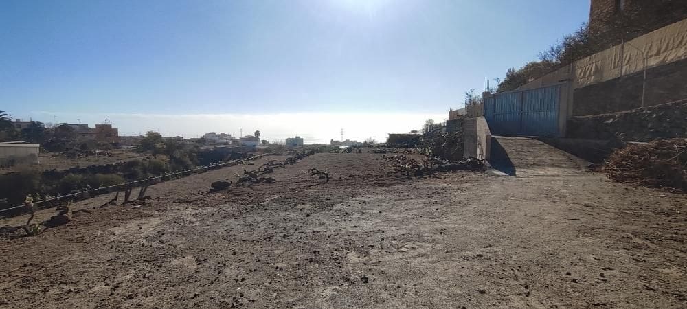 Grunde uden byggetilladelser til salg i Granadilla de Abona - € 142.500 (Ref: 8557784)