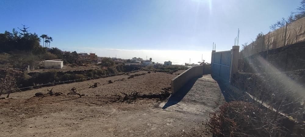 Grunde uden byggetilladelser til salg i Granadilla de Abona - € 142.500 (Ref: 8557784)