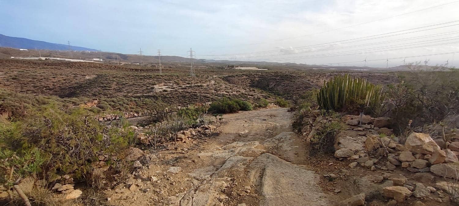 Grunde uden byggetilladelser til salg i Chimiche - € 165.000 (Ref: 8691101)