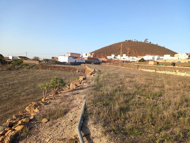 Terrain à Bâtir à vendre à Charco del Pino, Granadilla de Abona - 260 000 € (Ref: 8827531)