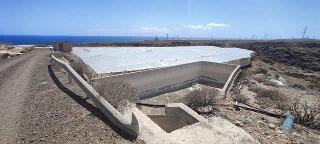 Mark till salu i Chimiche, Granadilla de Abona - 147 900 € (Ref: 8879832)