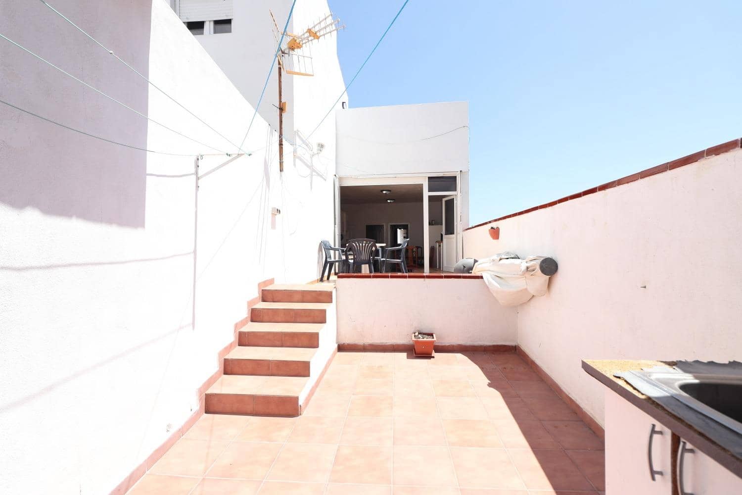 6 soveværelse Byhus til salg i San Isidro de Abona - € 345.000 (Ref: 9059703)