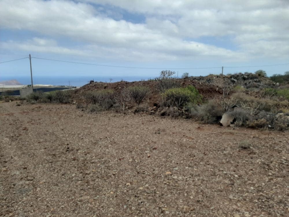 Grunde uden byggetilladelser til salg i San Isidro de Abona - € 80.000 (Ref: 9189640)