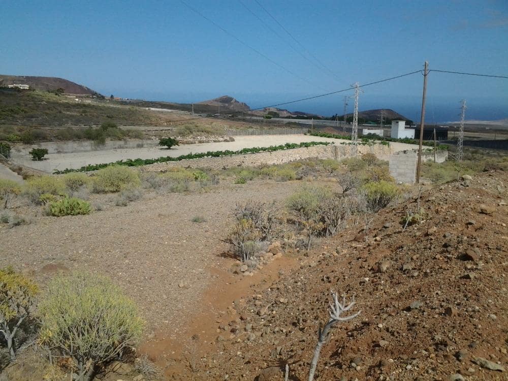 Grunde uden byggetilladelser til salg i San Isidro de Abona - € 80.000 (Ref: 9189640)