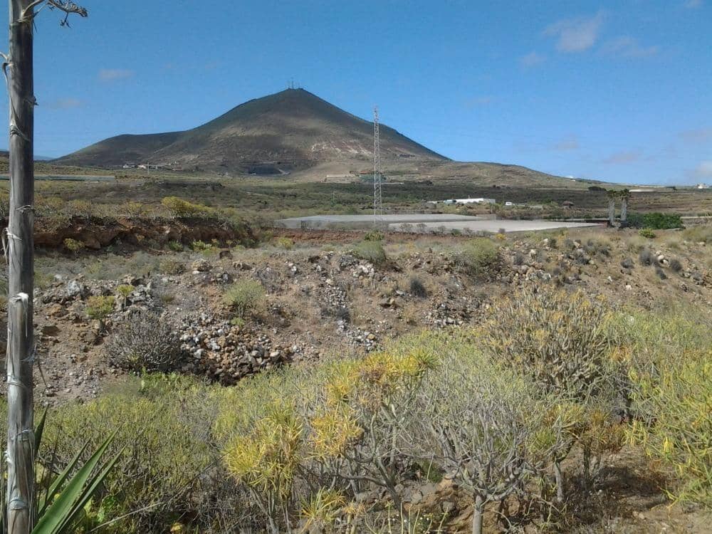 Grunde uden byggetilladelser til salg i San Isidro de Abona - € 80.000 (Ref: 9189640)