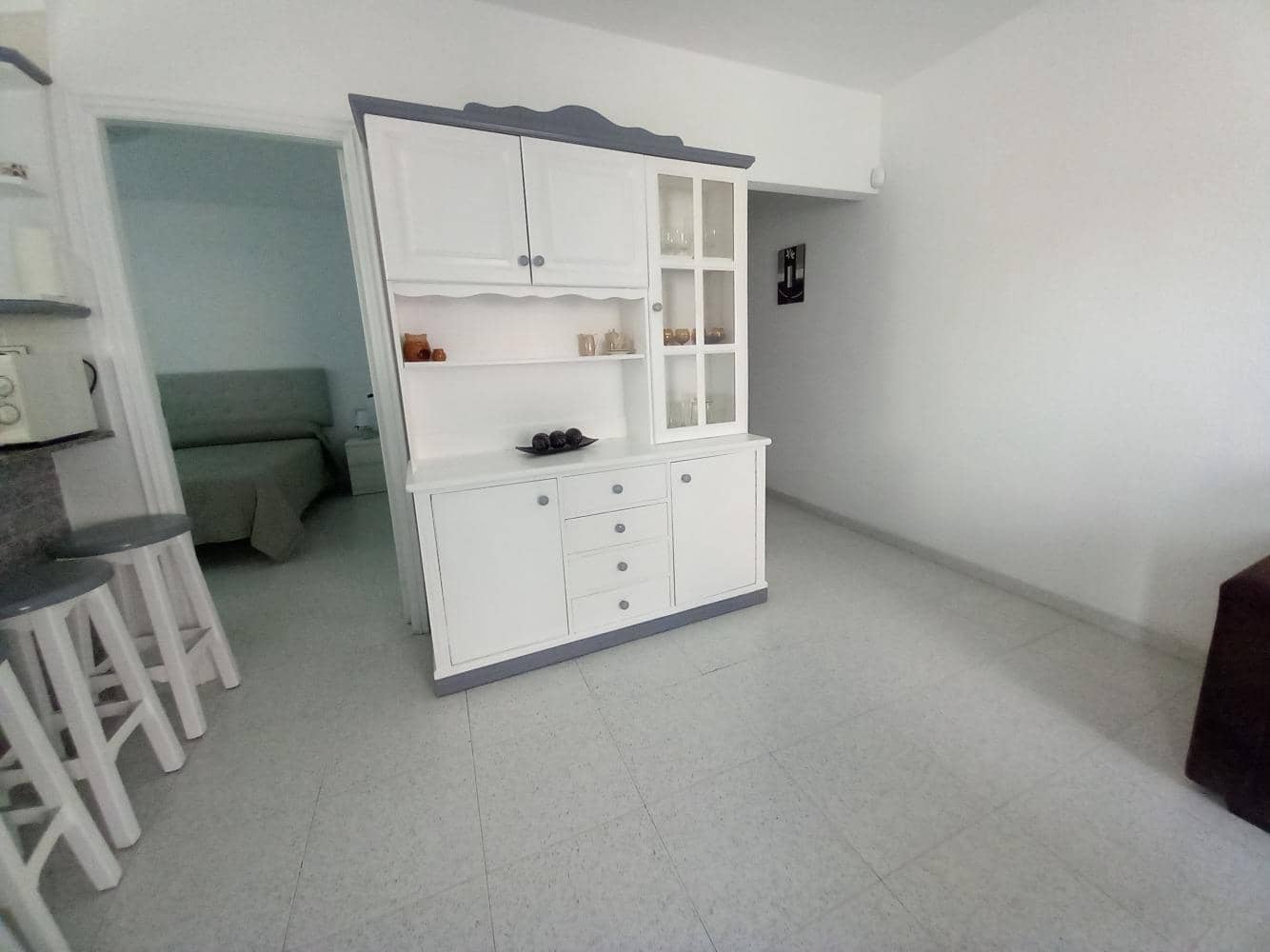 1 bedroom Apartment for rent in El Medano - € 1,300 (Ref: 9191026)