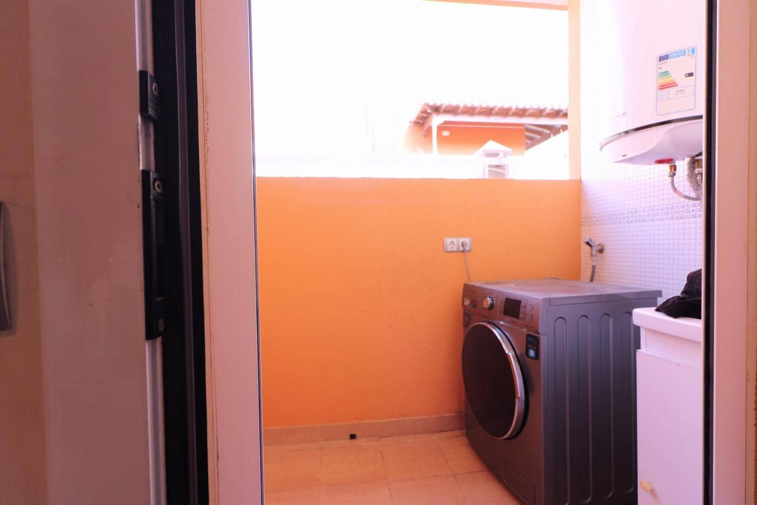 4 makuuhuone Huvila myytävänä paikassa Los Cristianos mukana uima-altaan 
autotalli - 1 030 000 € (Ref: 9208554)