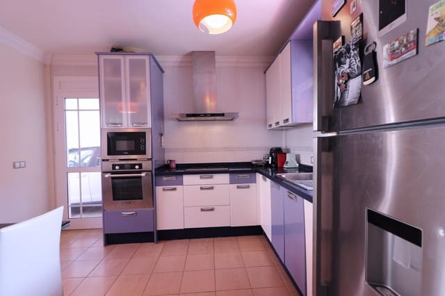 4 Zimmer Villa zu verkaufen in Los Cristianos, Arona mit Pool Garage - 1.030.000 € (Ref: 9208554)