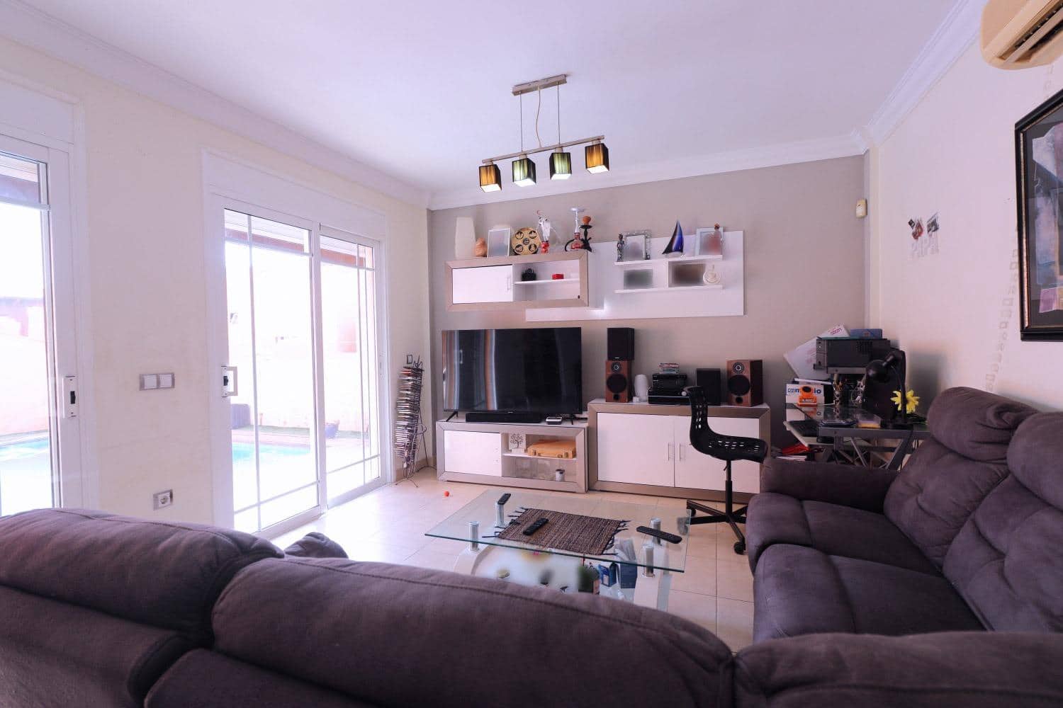 4 makuuhuone Huvila myytävänä paikassa Los Cristianos mukana uima-altaan 
autotalli - 1 030 000 € (Ref: 9208554)