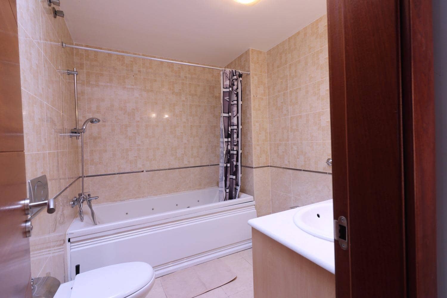 4 makuuhuone Huvila myytävänä paikassa Los Cristianos mukana uima-altaan 
autotalli - 1 030 000 € (Ref: 9208554)