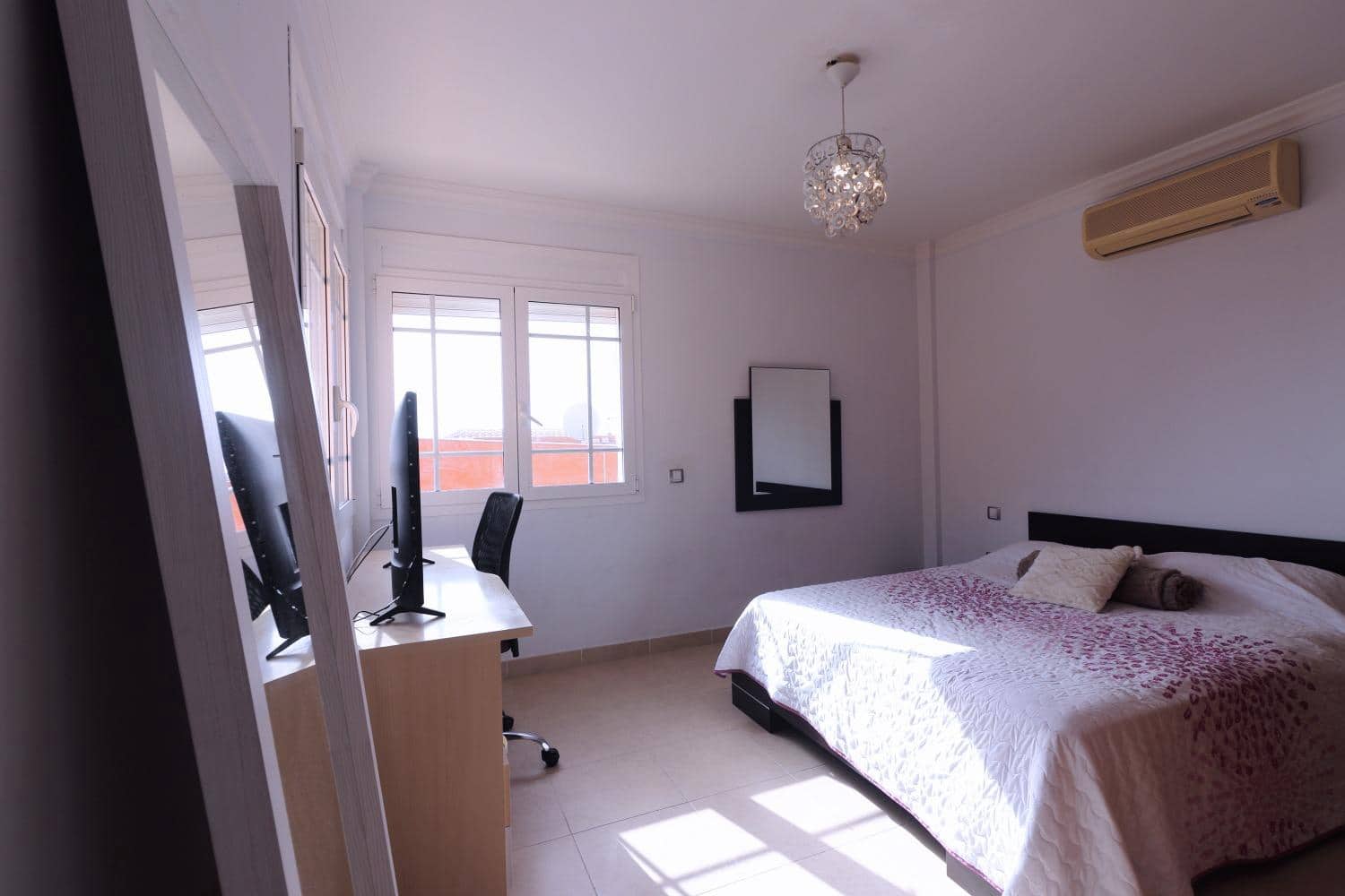 4 makuuhuone Huvila myytävänä paikassa Los Cristianos mukana uima-altaan 
autotalli - 1 030 000 € (Ref: 9208554)