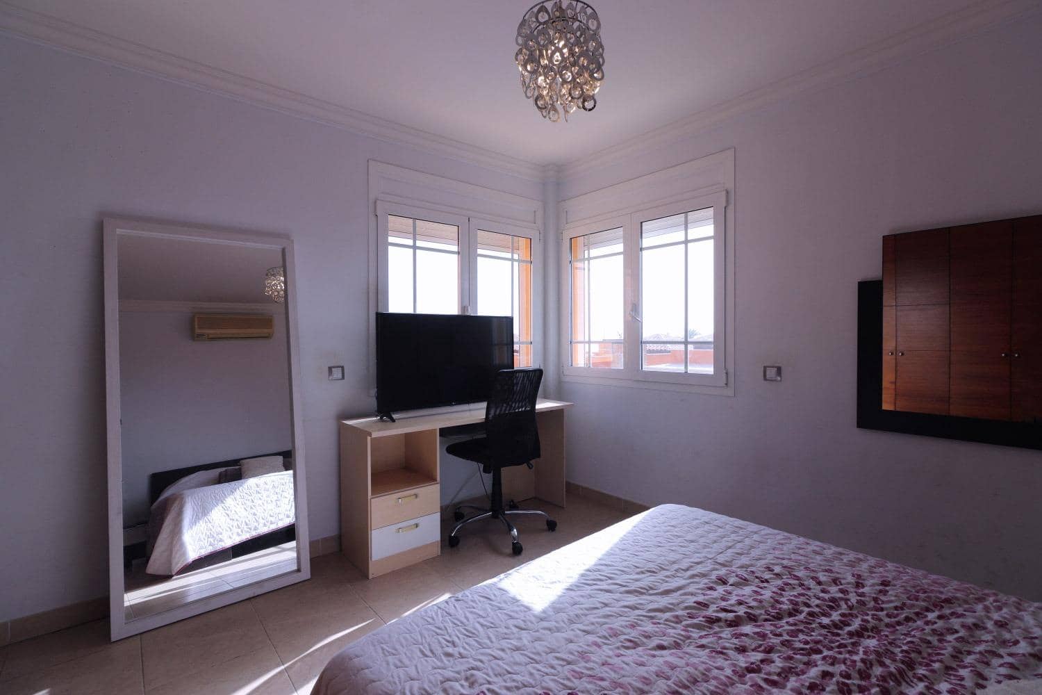 4 makuuhuone Huvila myytävänä paikassa Los Cristianos mukana uima-altaan 
autotalli - 1 030 000 € (Ref: 9208554)