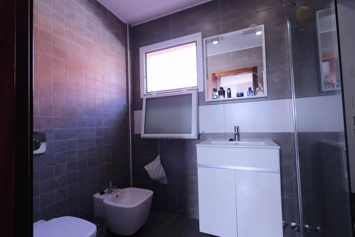 4 makuuhuone Huvila myytävänä paikassa Los Cristianos mukana uima-altaan 
autotalli - 1 030 000 € (Ref: 9208554)