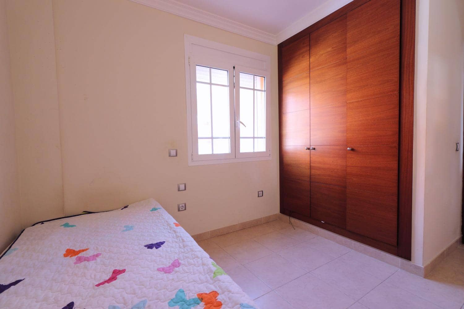 4 makuuhuone Huvila myytävänä paikassa Los Cristianos mukana uima-altaan 
autotalli - 1 030 000 € (Ref: 9208554)