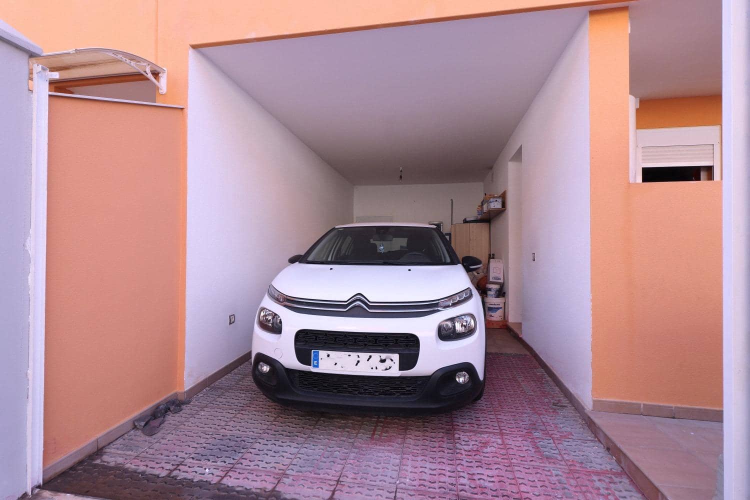 4 makuuhuone Huvila myytävänä paikassa Los Cristianos mukana uima-altaan 
autotalli - 1 030 000 € (Ref: 9208554)