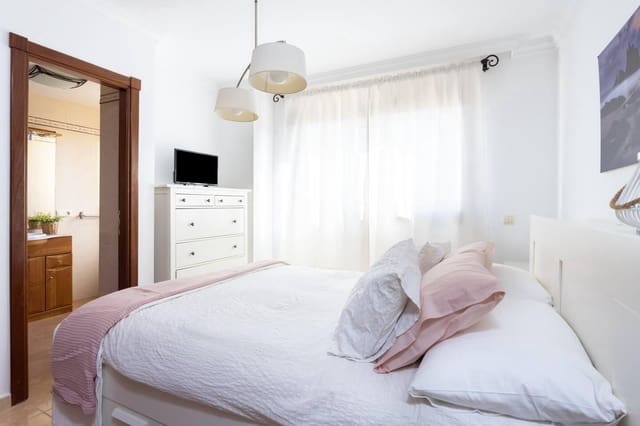 3 camera da letto Villetta a Schiera da affittare in El Medano, Granadilla de Abona con piscina garage - 2.200 € (Rif: 9367477)