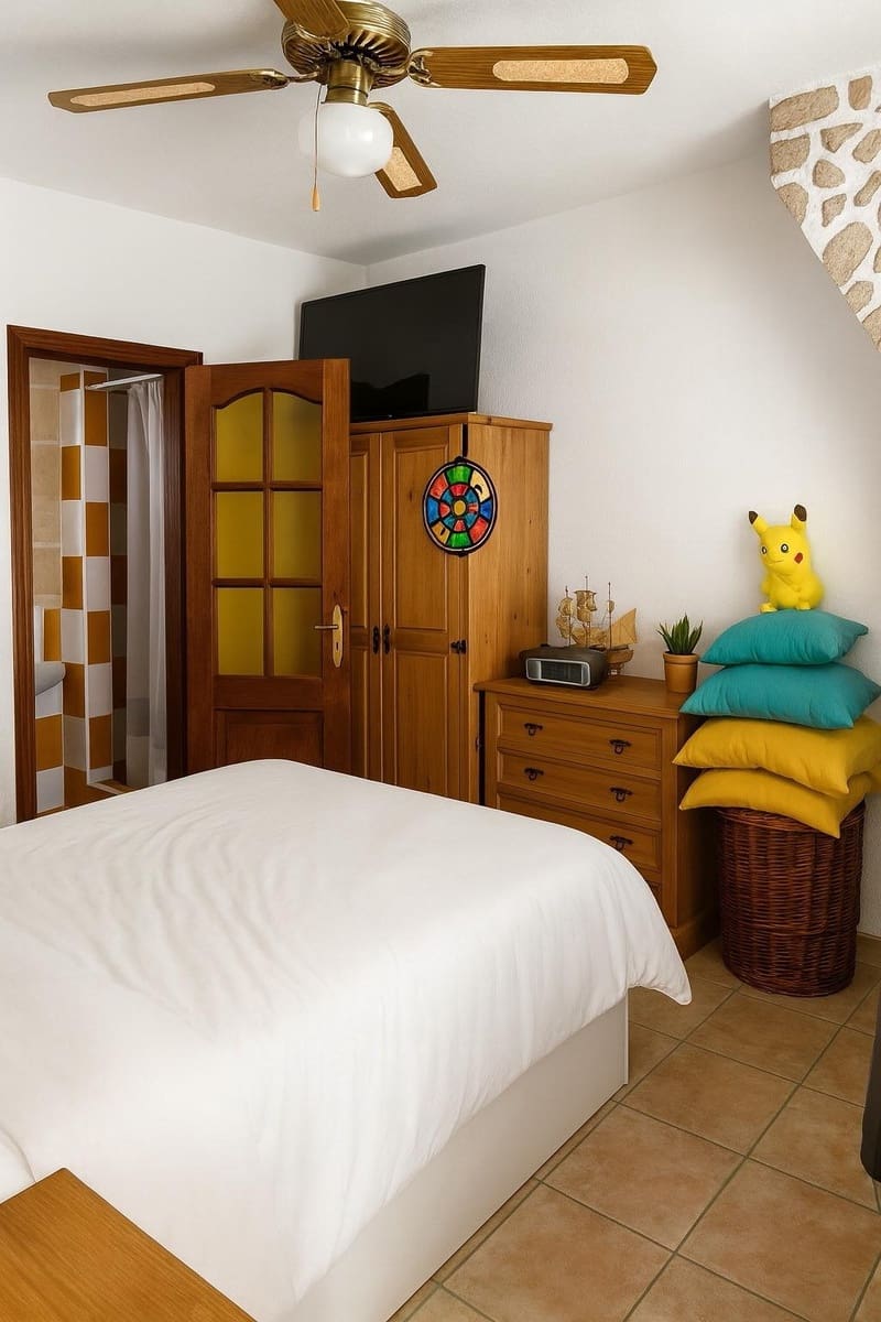 3 makuuhuone Omakotitalo myytävänä paikassa Adeje mukana 
autotalli - 410 000 € (Ref: 9804280)