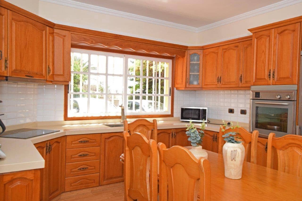 4 chambre Villa/Maison à vendre à San Miguel de Abona avec piscine garage - 1 230 000 € (Ref: 9939951)
