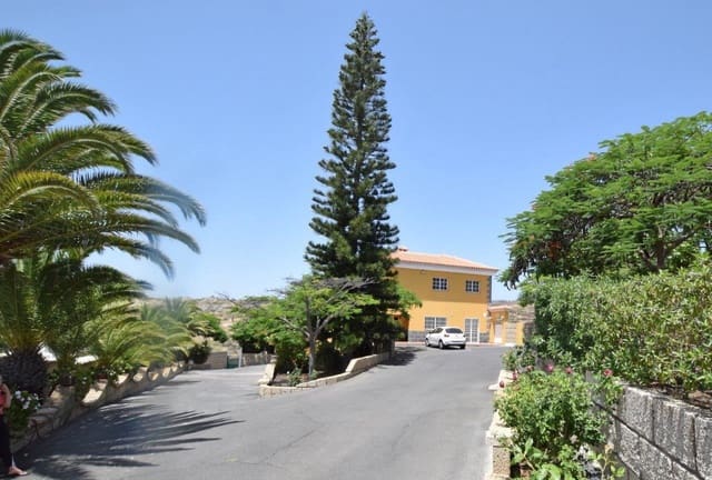 4 chambre Villa/Maison à vendre à San Miguel de Abona avec piscine garage - 1 230 000 € (Ref: 9939951)