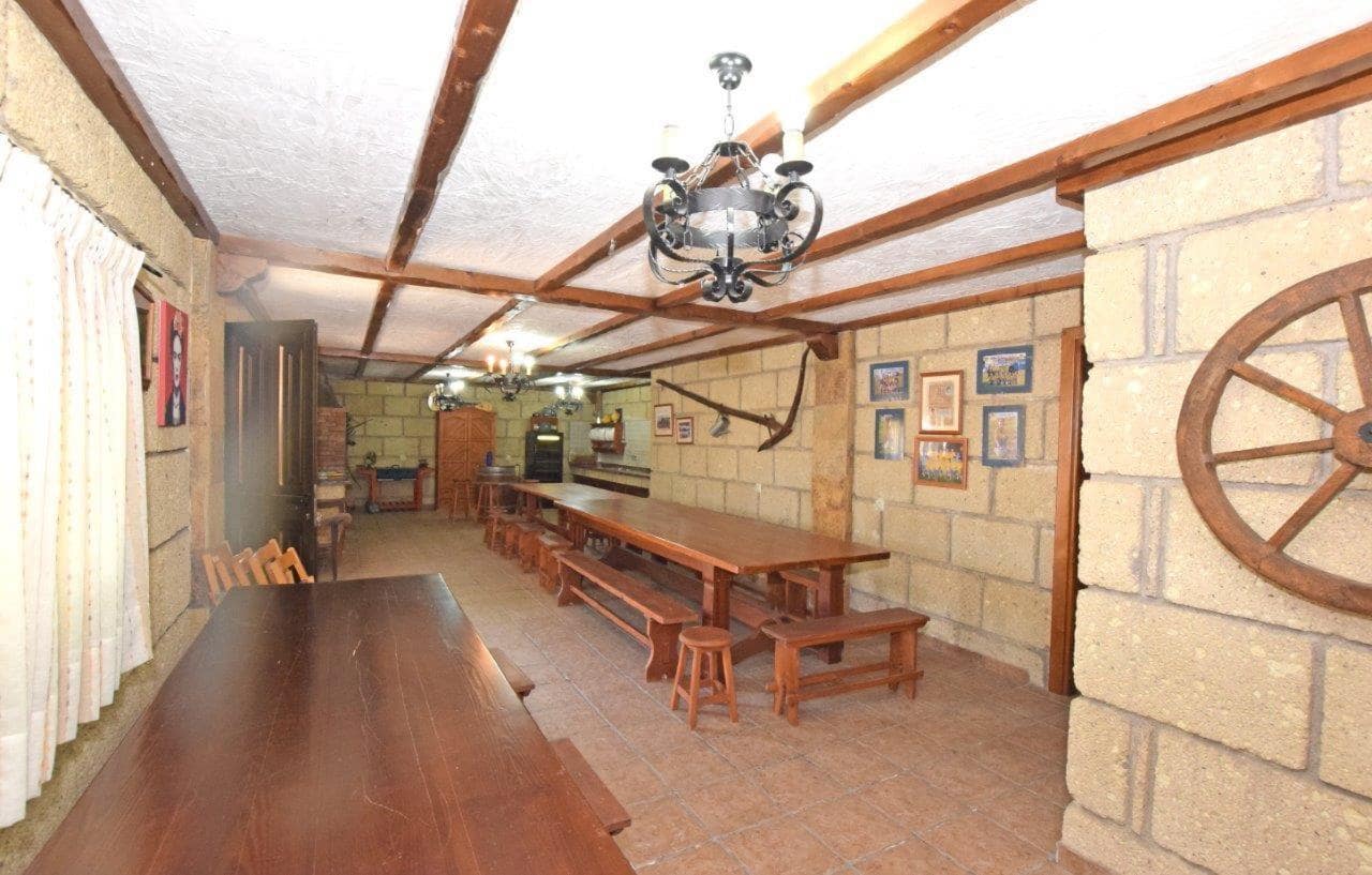 4 chambre Villa/Maison à vendre à San Miguel de Abona avec piscine garage - 1 230 000 € (Ref: 9939951)