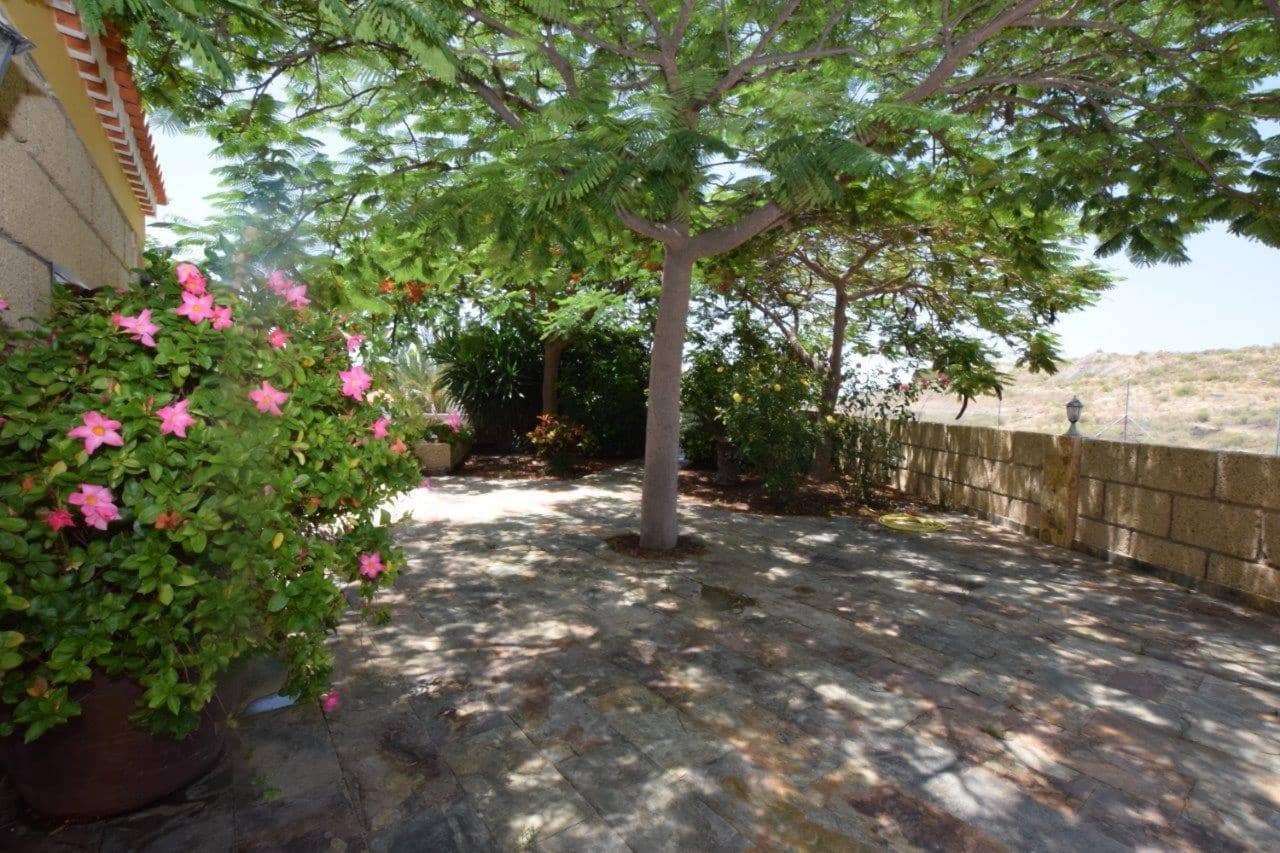 4 chambre Villa/Maison à vendre à San Miguel de Abona avec piscine garage - 1 230 000 € (Ref: 9939951)
