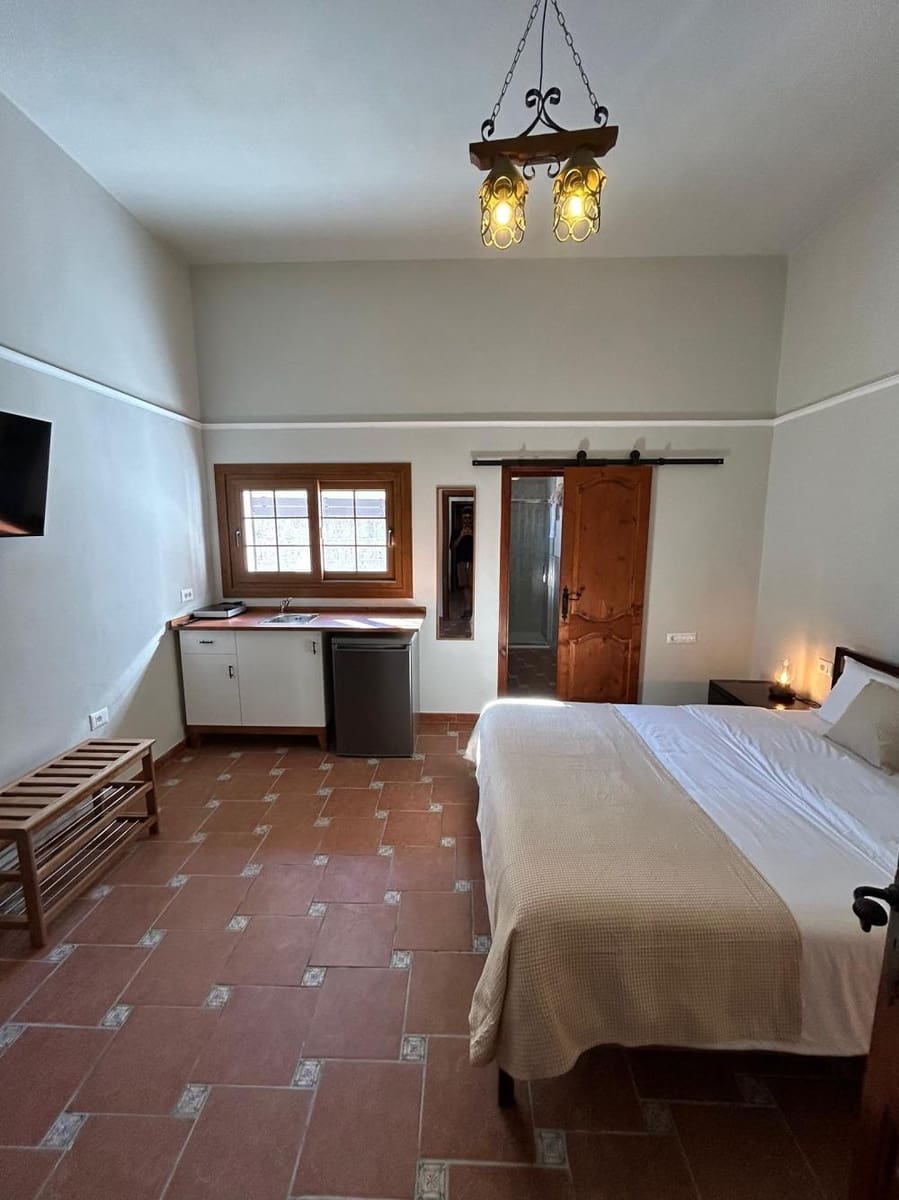 4 chambre Villa/Maison à vendre à San Miguel de Abona avec piscine - 620 000 € (Ref: 9942510)