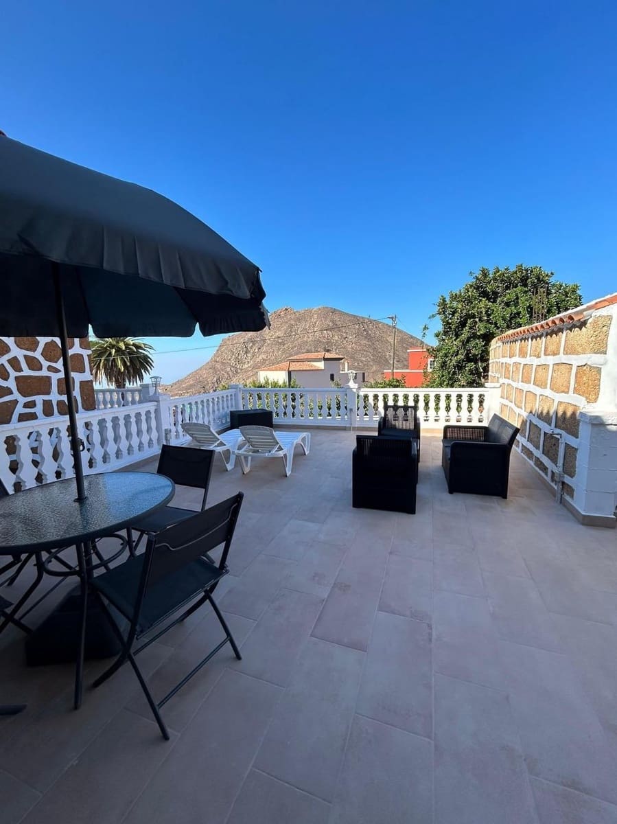 4 chambre Villa/Maison à vendre à San Miguel de Abona avec piscine - 620 000 € (Ref: 9942510)