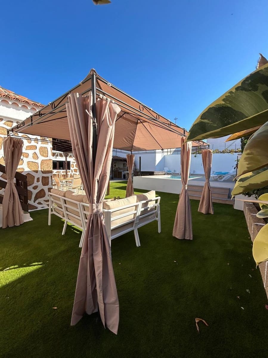 4 chambre Villa/Maison à vendre à San Miguel de Abona avec piscine - 620 000 € (Ref: 9942510)