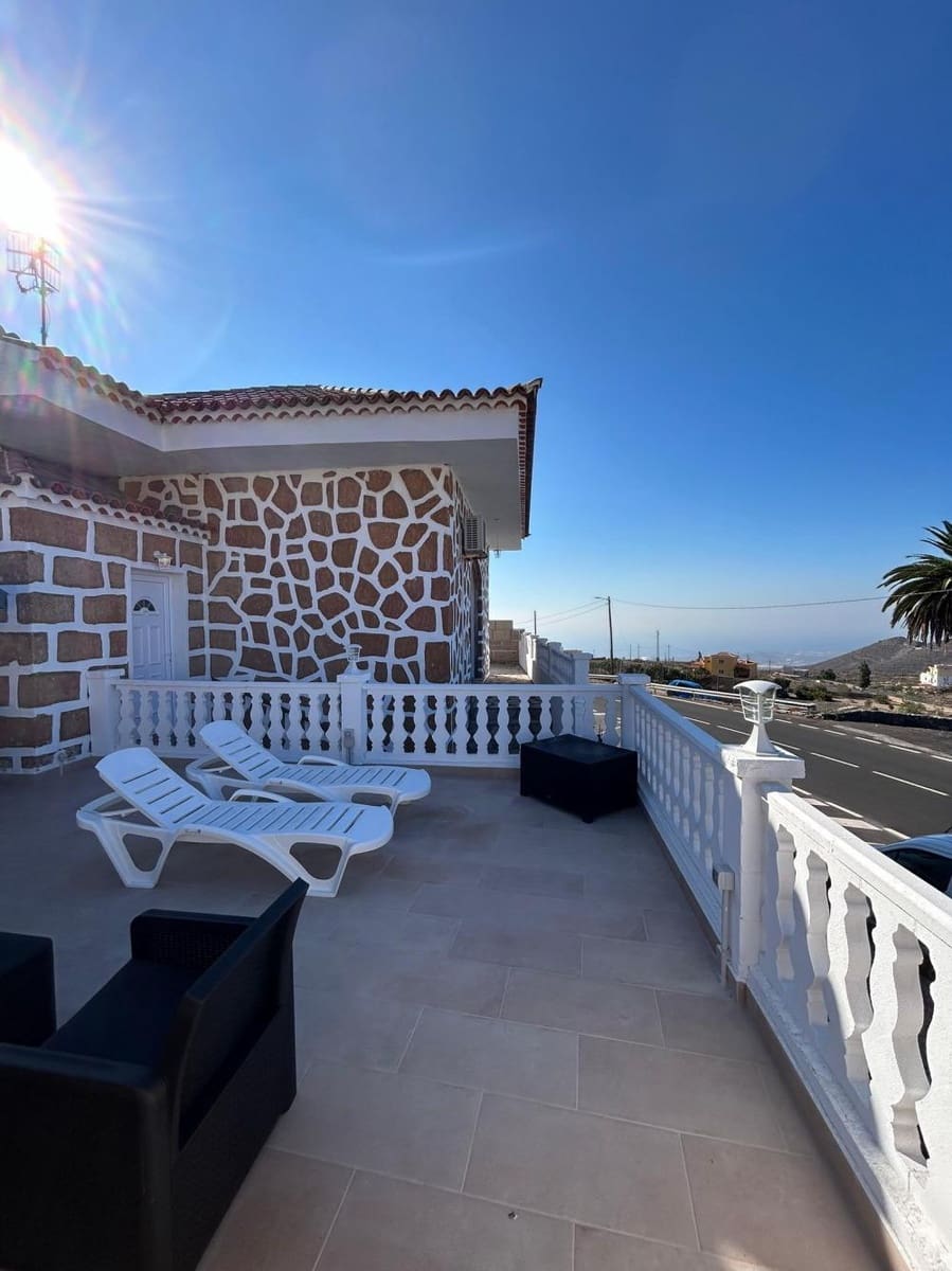 4 chambre Villa/Maison à vendre à San Miguel de Abona avec piscine - 620 000 € (Ref: 9942510)