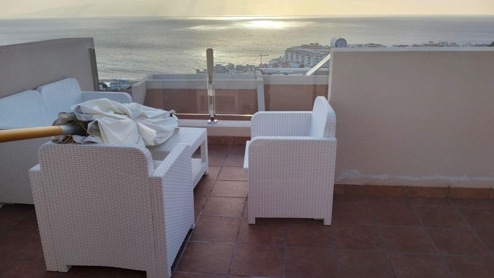 3 sovrum Radhus till salu i Puerto Santiago med pool - 595 000 € (Ref: 9954217)