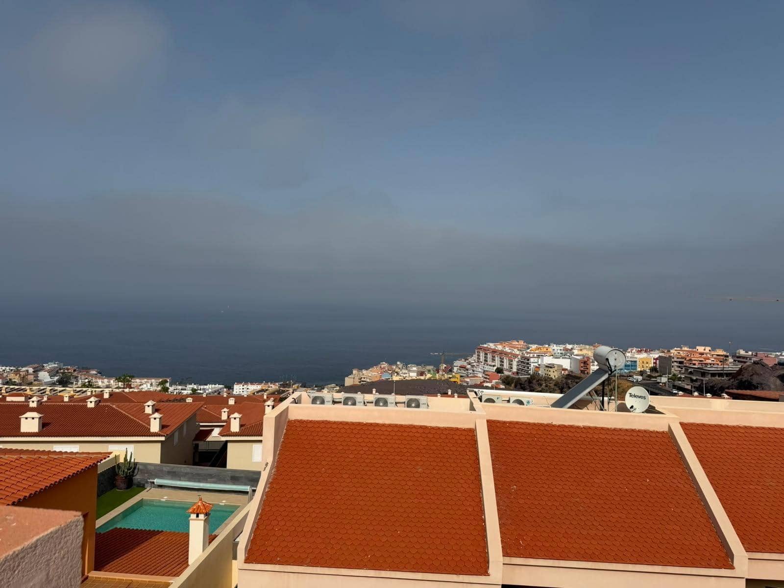 3 sovrum Radhus till salu i Puerto Santiago med pool - 595 000 € (Ref: 9954217)