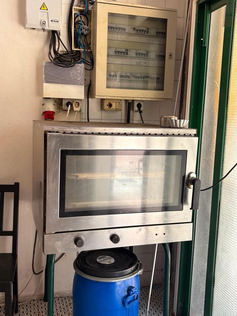 Kommersiell att hyra i Buzanada - 1 500 € (Ref: 9954218)