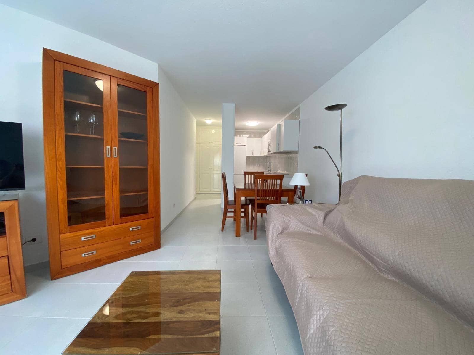 2 soverom Leilighet til leie i El Medano - € 1 100 (Ref: 9978824)