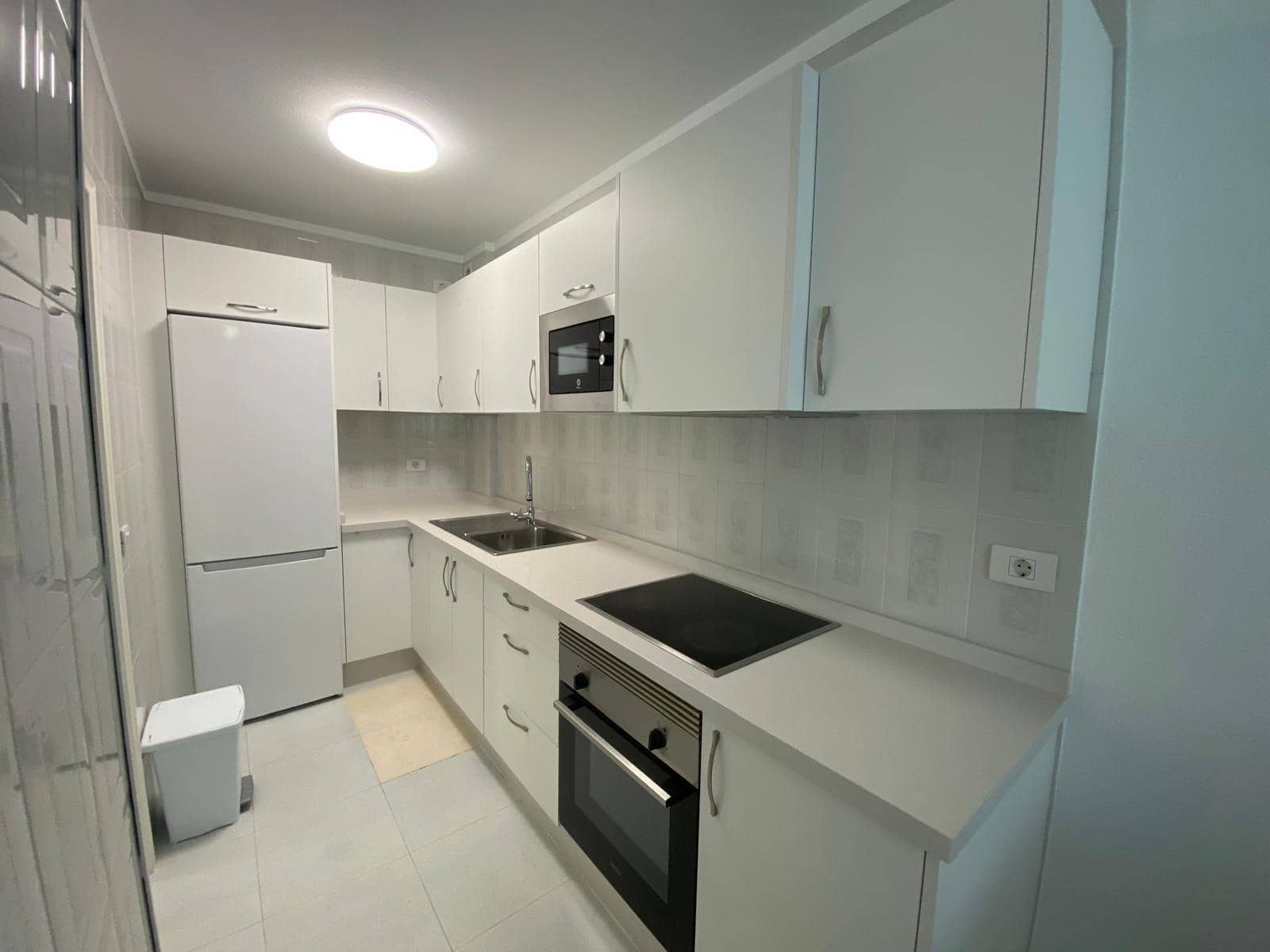 2 soverom Leilighet til leie i El Medano - € 1 100 (Ref: 9978824)