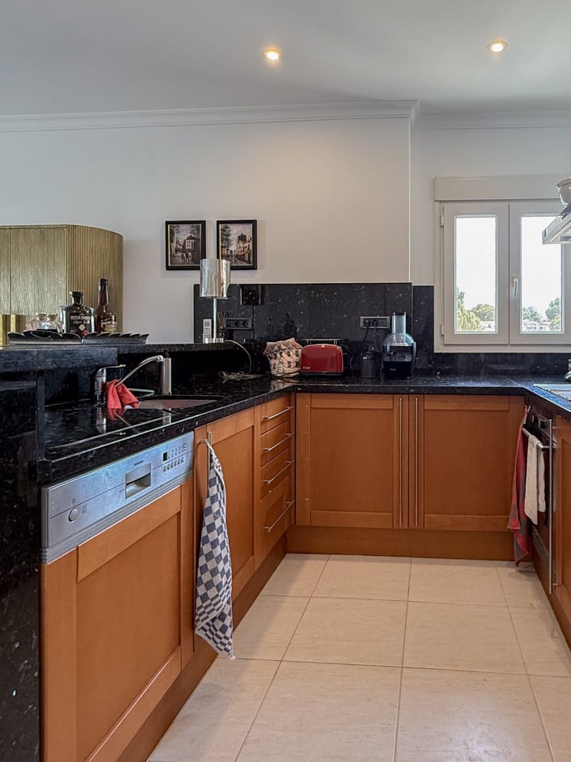 2 makuuhuone Huoneisto myytävänä paikassa Benissa mukana uima-altaan - 335 000 € (Ref: 10041343)